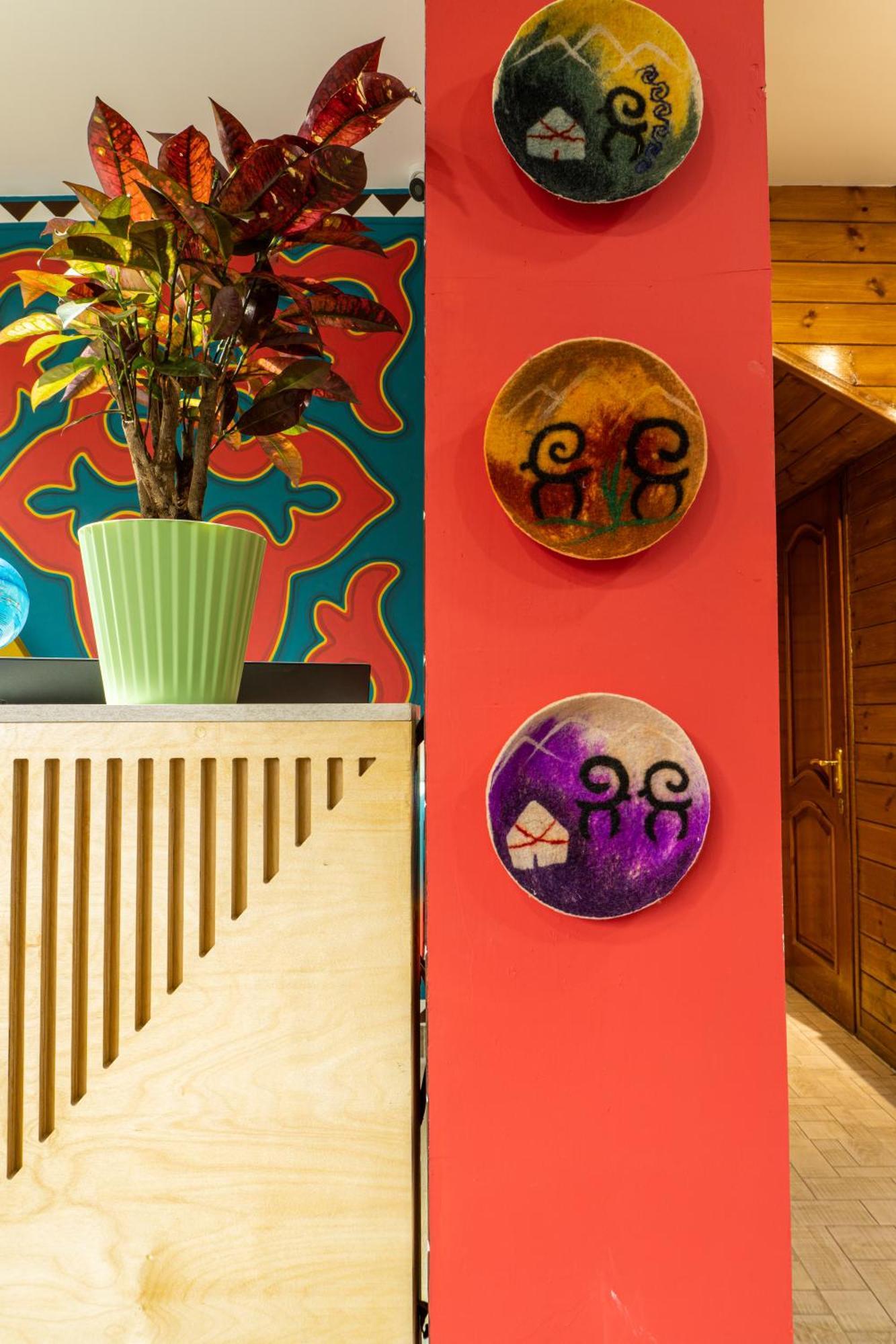 בישקק People Hostel & Coworking מראה חיצוני תמונה